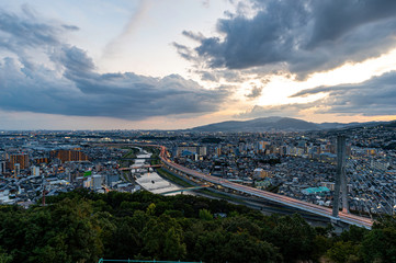 Obraz premium 大阪府池田市の秀望台展望所からの夕景