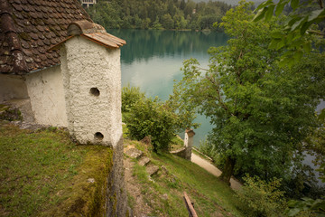 Fototapeta na wymiar Rustic house by the lake