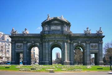 Fototapeta na wymiar The Puerta de Alcala (Alcala Gate) on the Plaza de la Independencia (Independence Square) in Madrid, Spain 