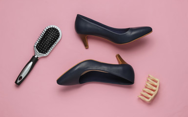 Obraz premium Women's shoes and accessories on pink pastel background. Flat lay. Top view.