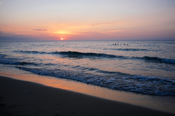 Fototapeta na wymiar pink sunset at sea, Gargano beach