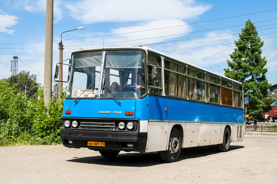 Ikarus 256