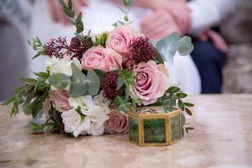  chic wedding bouquet of the bride with the newlyweds, autumn