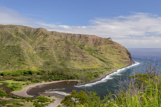 Overlooking Kawili and Kamaalaea beaches on Halawa Bay on Molokai's eastern shore, Hawaii, USA