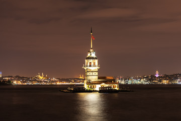 Fototapeta premium The Maiden's Tower in the Bosphorus strait, Istanbul, evening view
