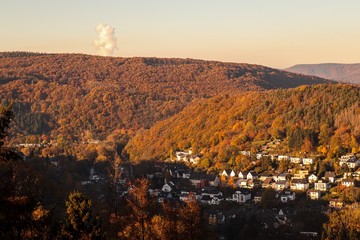 Blick auf den Eifel Ort Heimbach
