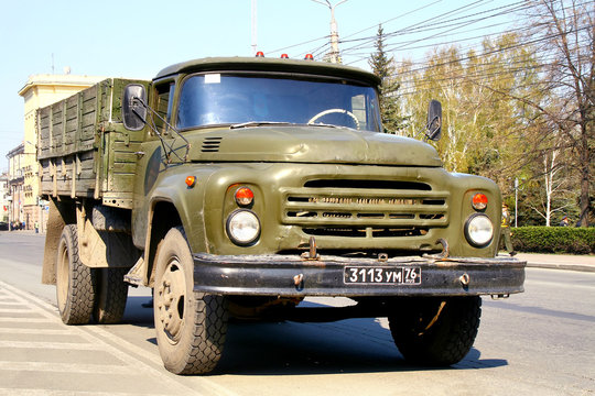 ZIL 130