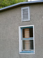 Fenster in Steinfassade