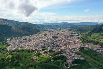 Fototapeta na wymiar view of town in Colombia