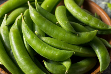 Raw Green Organic Sugar Snap Peas