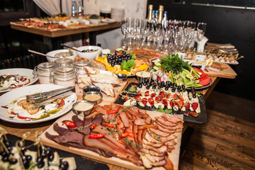 meat slicing on the festive table