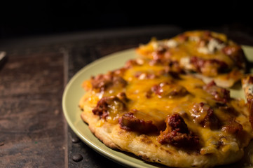 Far pizza with mushrooms and cheese