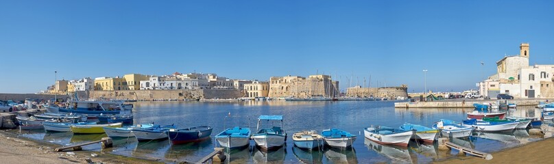 Fototapeta na wymiar Panoramic View Of Gallipoli Harbour And Medieval Castle