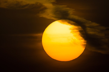 雲の帽子をかぶる太陽DSC4041