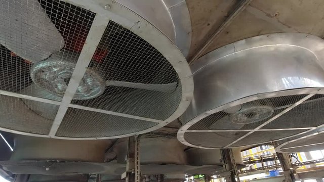 Cooling fan of the heat exchanger unit