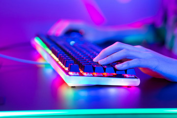 Esport RGB mouse and keyboard © ryanking999