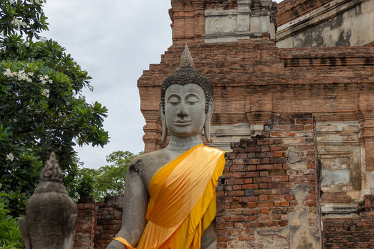 Buddha statue at Wat Yai Chaimongkhon, Ayuthaya, Thailand. Focus on middle buddha statue.