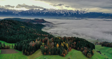 Herbstlicher Morgen im Berner Mittelland, Schweiz