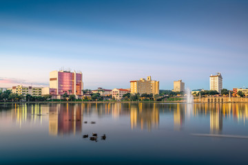 Fototapeta na wymiar Lakeland, Florida, USA Skyline