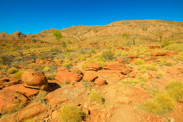 Ormiston Pound circular walk in West MacDonnell Ranges National Park and has views of Mount Sonder and Gosses Bluff crater. Northern Territory, Australian Outback, the halfway point in Larapinta Trail