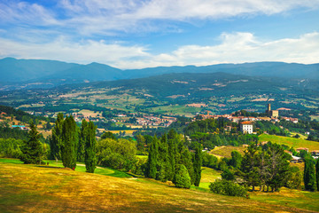 Fototapeta na wymiar Poppi medieval village panoramic view. Casentino Arezzo, Tuscany Italy