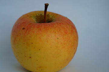 red apple