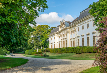Halbturn palace