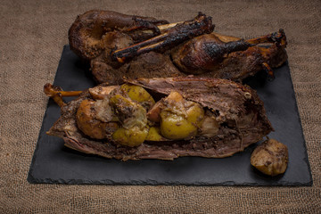 fried duck with apples