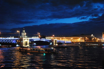 Fototapeta na wymiar night view of city of Sankt Peterburg