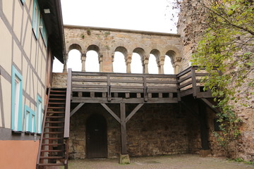 Teile der alten Stadtmauer in der Altstadt von Bad Wimpfen