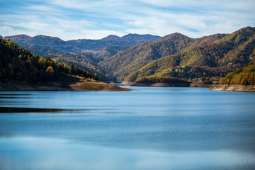 Fototapeta na wymiar Beautiful lake in the mountain 