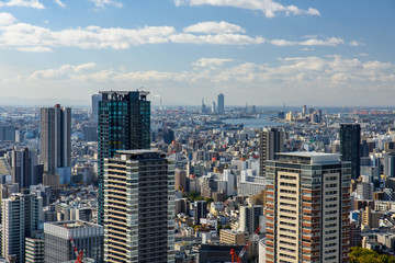 Fototapeta na wymiar 写真素材：都市風景、大阪、梅田スカイビル、風景、ビル