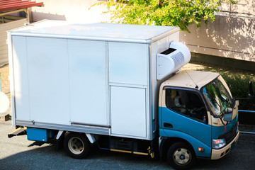 運送トラック