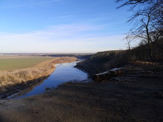 resting place over a cliff by the river