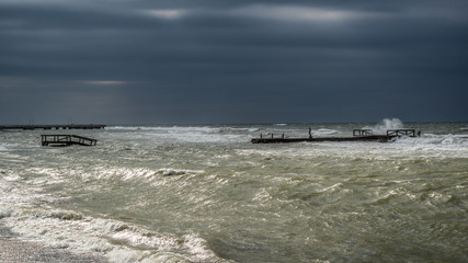 Fototapeta na wymiar Stormy day on the seaside