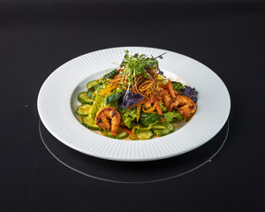 Warm salad with zucchini and avocado Romano salad, avocado, bell pepper, zucchini, soy sauce, Shichimi seasoning olive oil, cherry