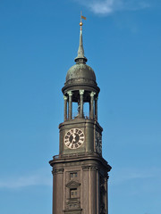 Fototapeta na wymiar Famous cathedral of Hamburg named Michel