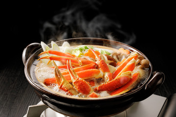 カニ鍋　Japanese style crab hot pot © Nishihama