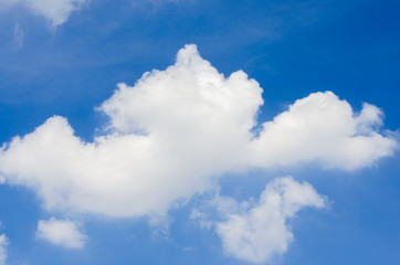 Obraz premium tranquil with beautiful cloud and blue sky background.
