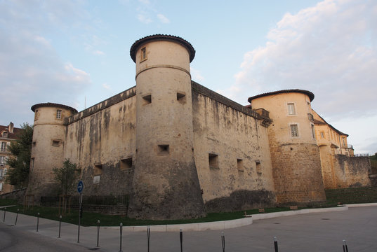 bayonne