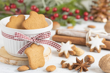 christmas gingerbread cookies on wooden background - obrazy, fototapety, plakaty