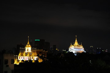 Tempel in der Nacht