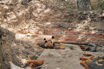 accident on the underground heating main. house heating turned offaccident on the underground...