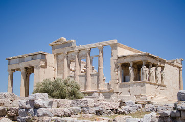 Obraz premium Figures of the Caryatid Porch of the Erechtheion on the Acropolis at Athens. Greece