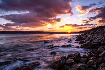 Obraz premium Magnificent sunset over the sea. Bay near Varna, Bulgaria