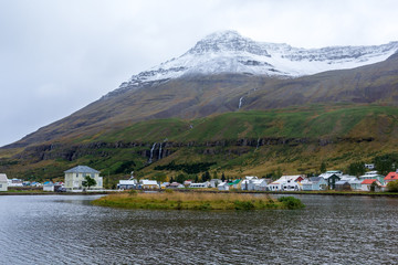 Fototapeta na wymiar Seydisfjordur