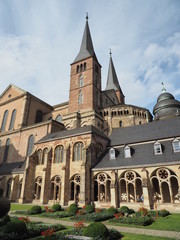 Fototapeta premium Hohe Domkirche St. Peter zu Trier 
