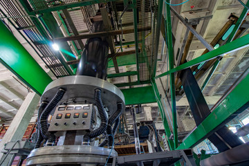 Extruder produces recycled black plastic trash bags