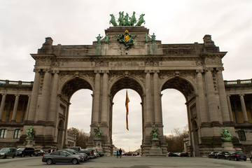 Fototapeta na wymiar Triumphal arch in Park of the Fiftieth Anniversary in Brussels on January 3, 2019.