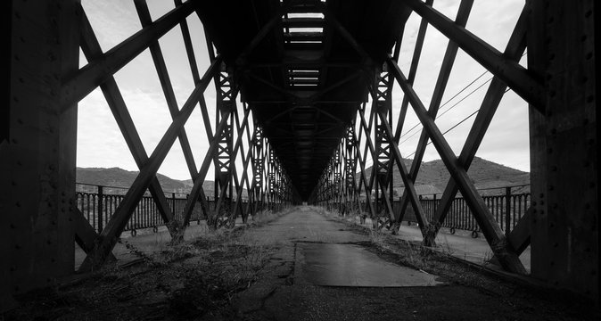 Abandoned iron bridge in Pocinho  - black and white
